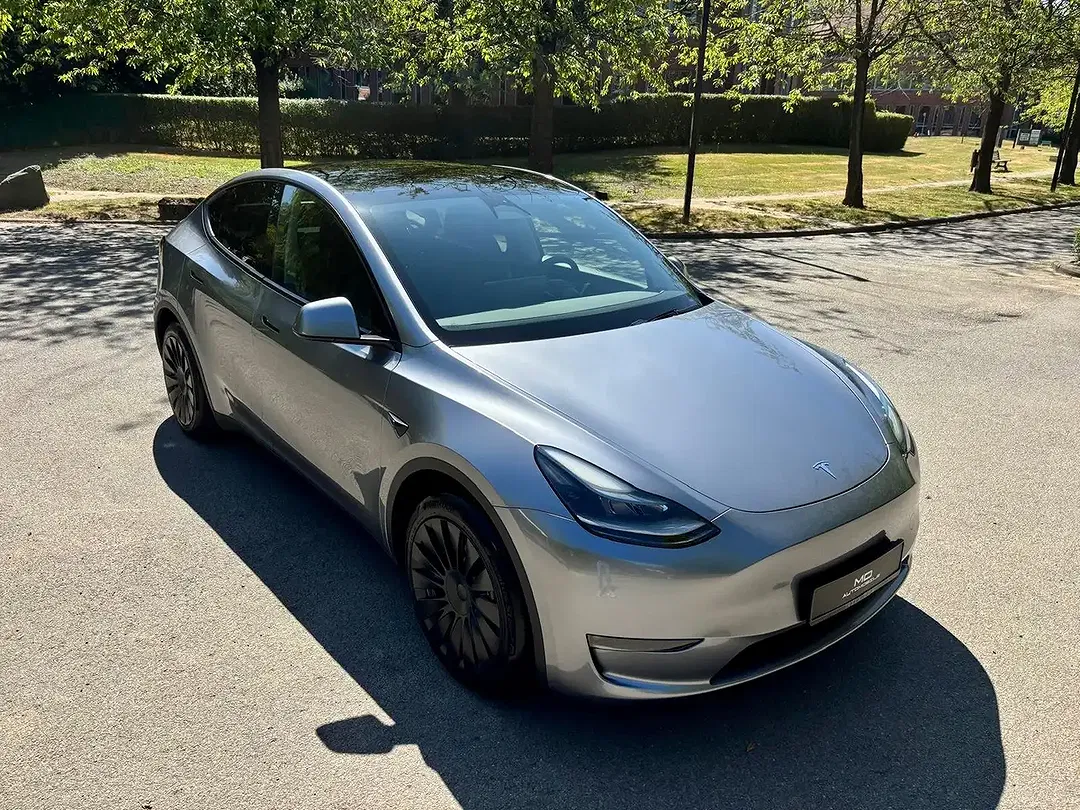 Tesla Model Y Dual Motor Long Range - Thumbnail 5