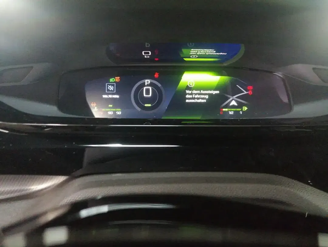 Peugeot 408 145 100 e-DSC6 Hybrid GT Exclusive - Thumbnail 12