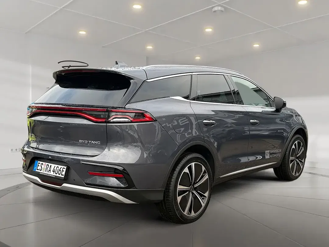 BYD Tang EV Flagship - Thumbnail 4