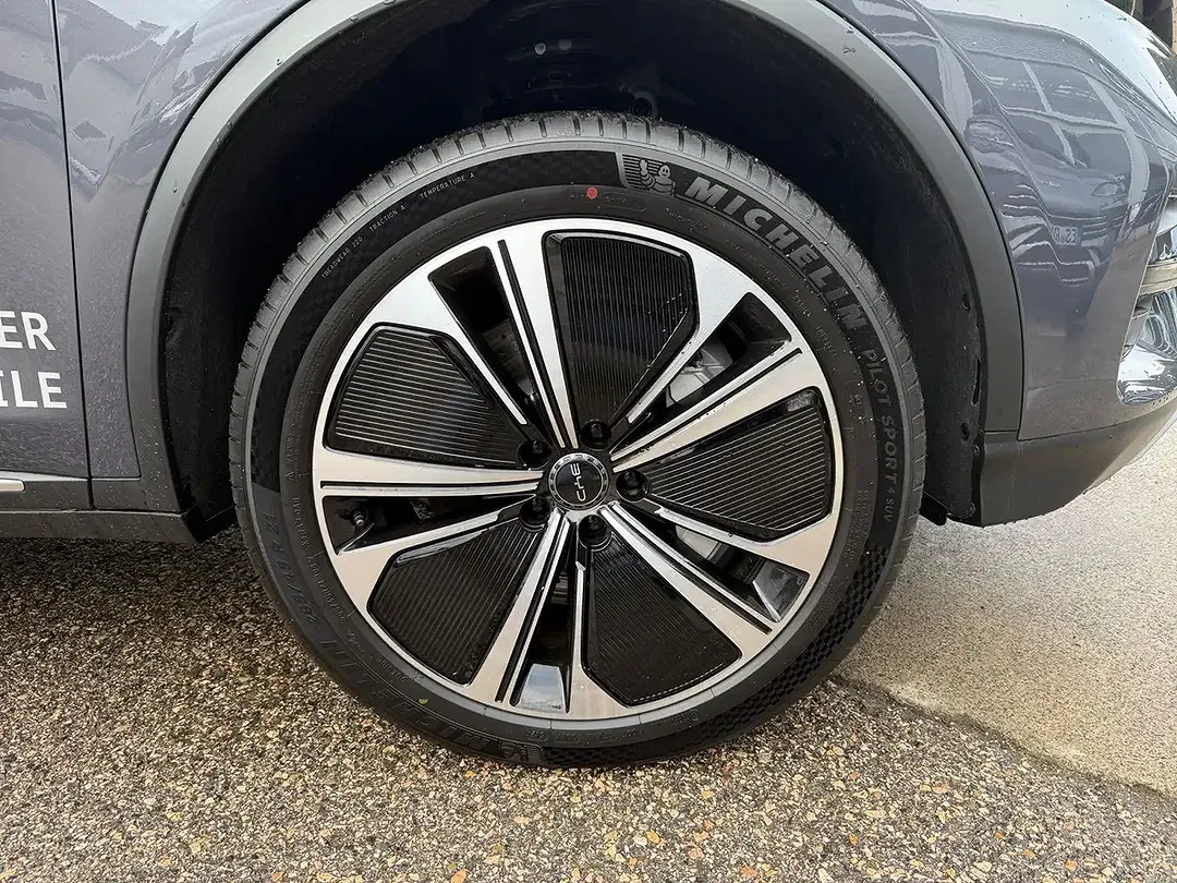 BYD Tang EV Flagship - Thumbnail 6