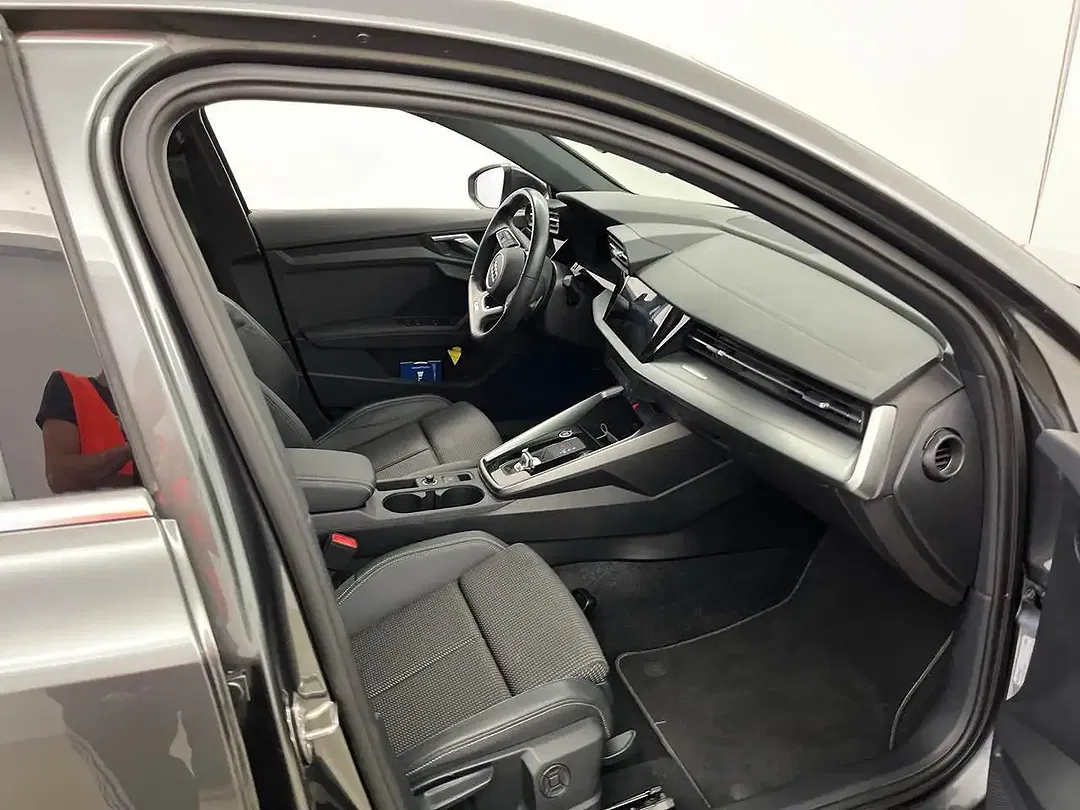 Audi A3 40 2.0 TDI quattro Sportback S line - Thumbnail 9