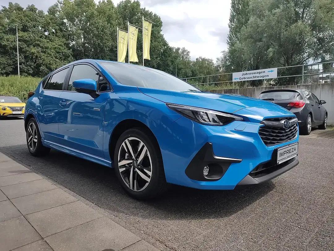Subaru Impreza 2.0 AUT AWD Platinum - Thumbnail 3