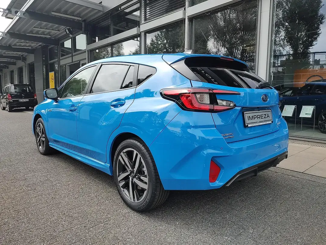 Subaru Impreza 2.0 AUT AWD Platinum - Thumbnail 6