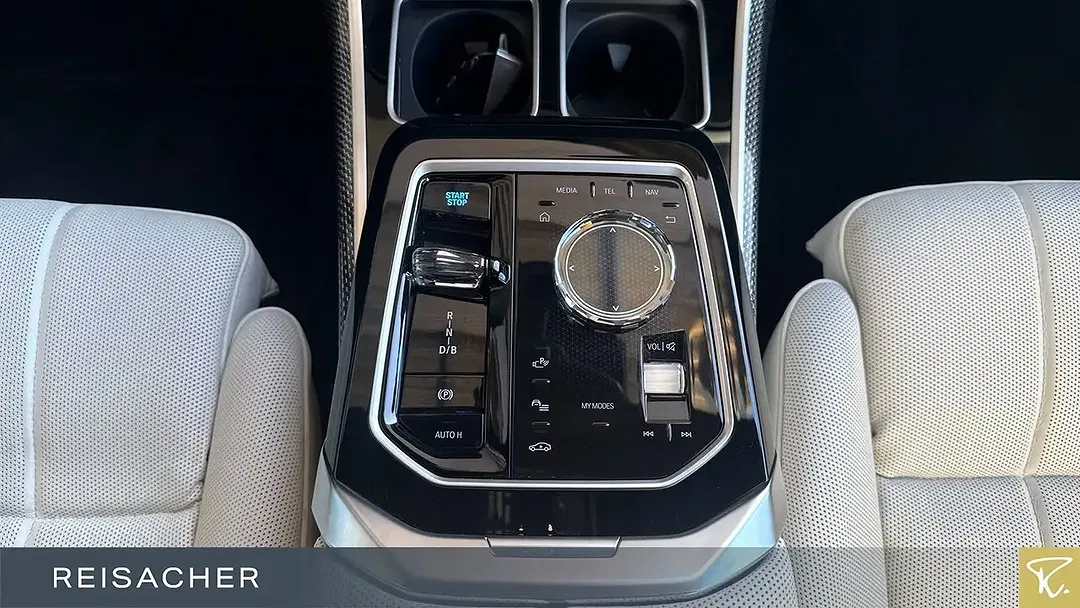 BMW i7 xDrive - Thumbnail 6