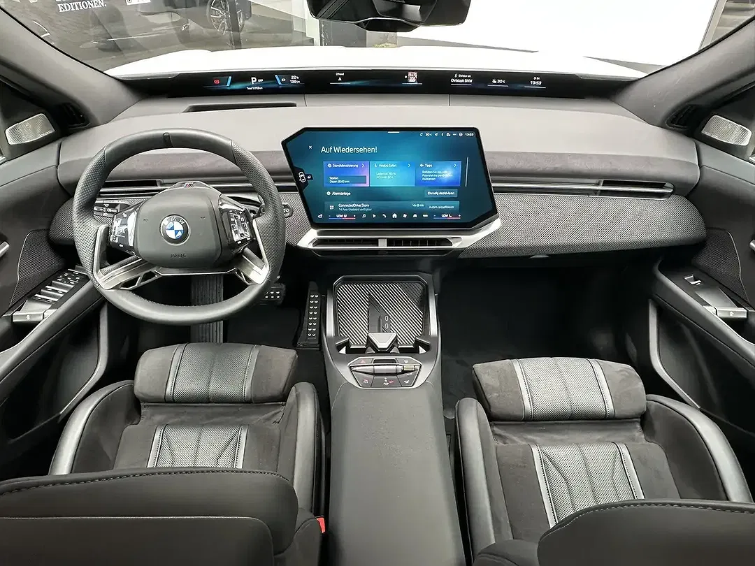 BMW iX3 xDrive M Sport Pro - Thumbnail 8