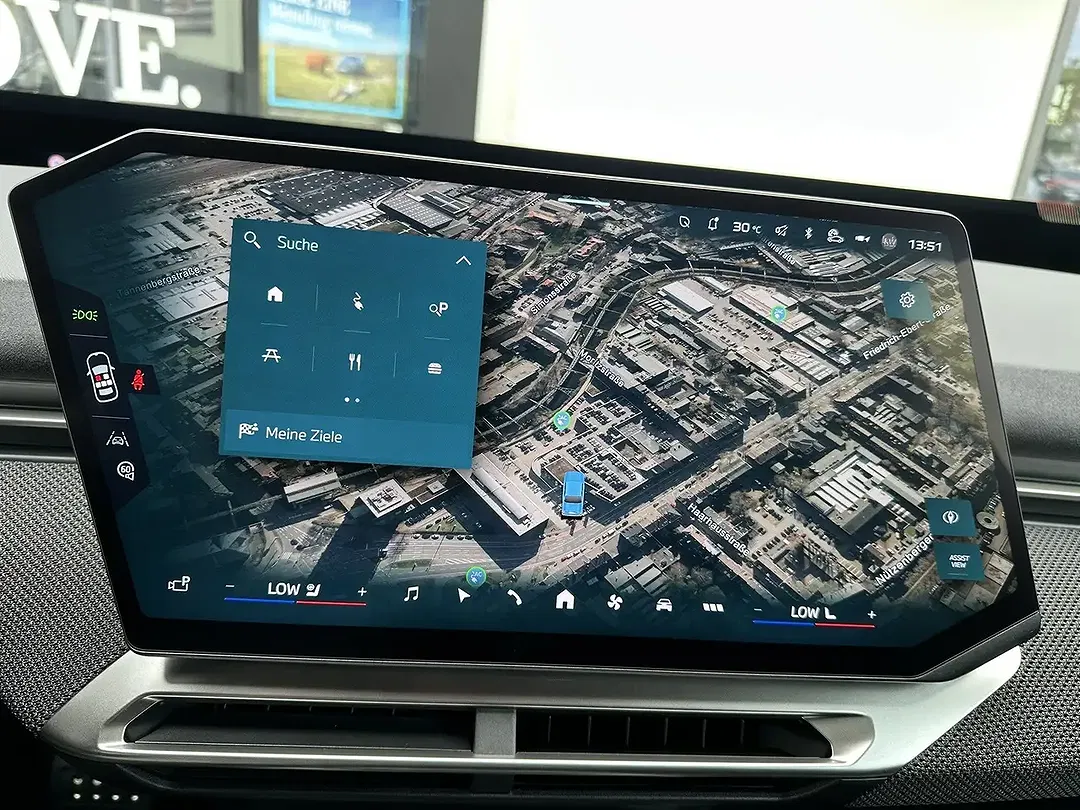 BMW iX3 xDrive M Sport Pro - Thumbnail 9