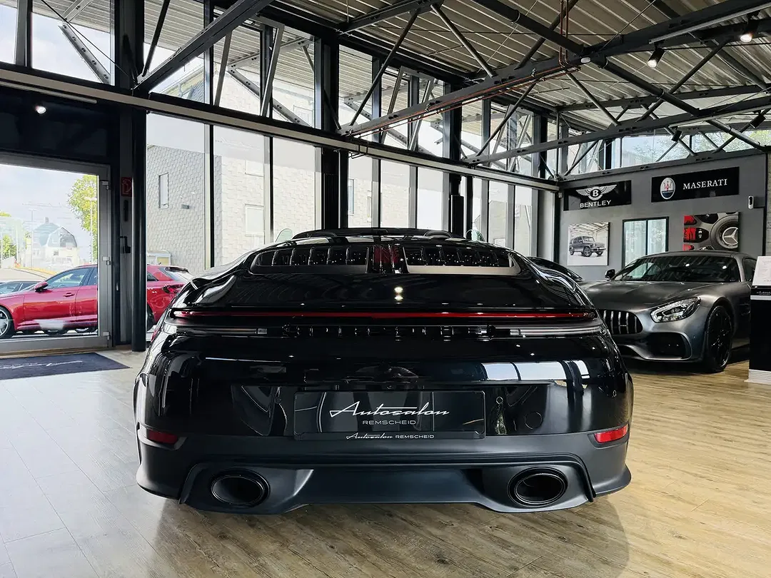 Porsche 911 Carrera Cabriolet - Thumbnail 10