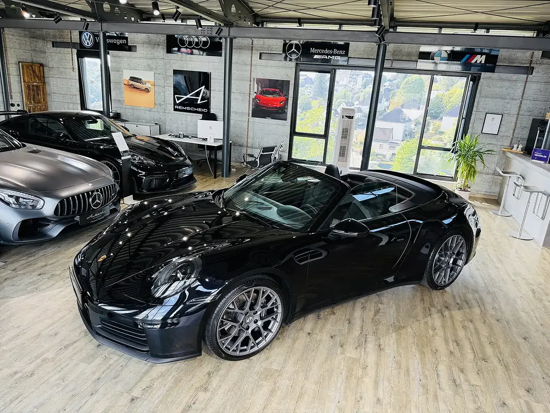 Porsche 911 Carrera Cabriolet - Thumbnail 3