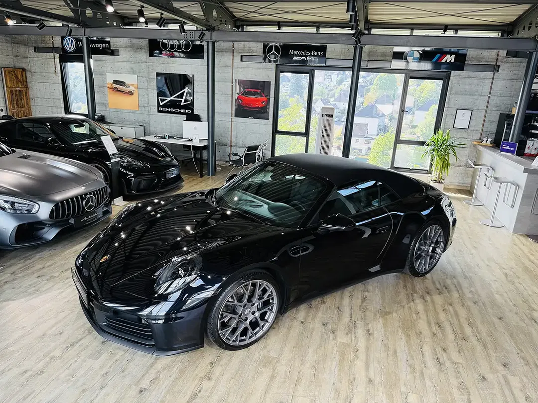 Porsche 911 Carrera Cabriolet - Thumbnail 4