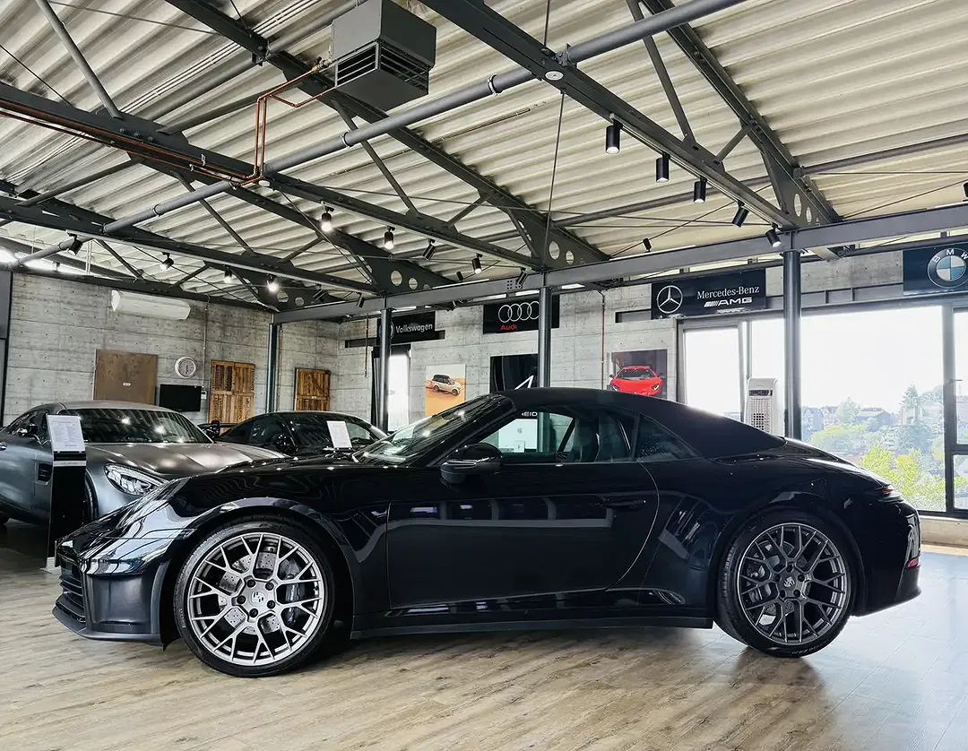 Porsche 911 Carrera Cabriolet - Thumbnail 6