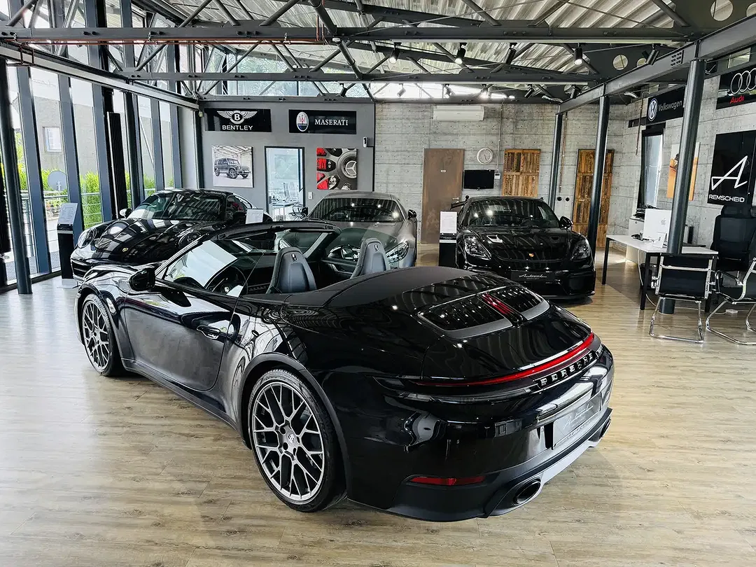 Porsche 911 Carrera Cabriolet - Thumbnail 7