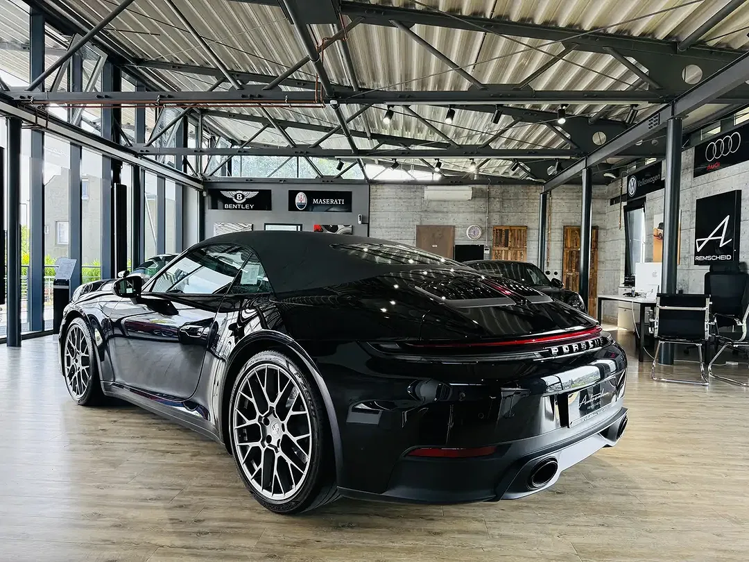 Porsche 911 Carrera Cabriolet - Thumbnail 8