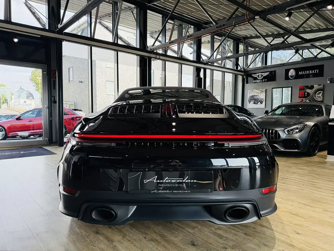 Porsche 911 Carrera Cabriolet - Thumbnail 9
