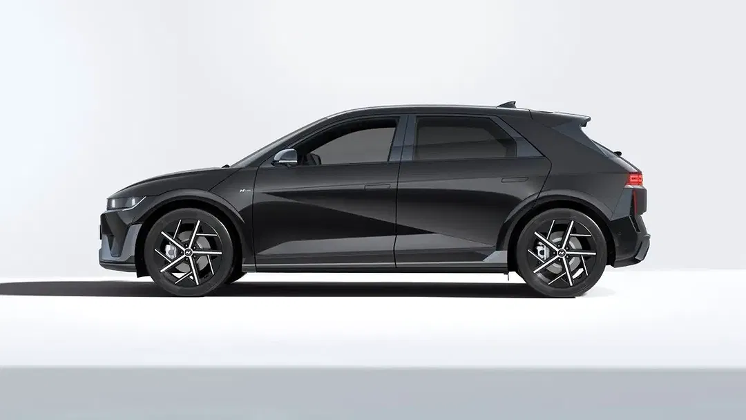 Hyundai IONIQ 4WD N Line X - Thumbnail 6