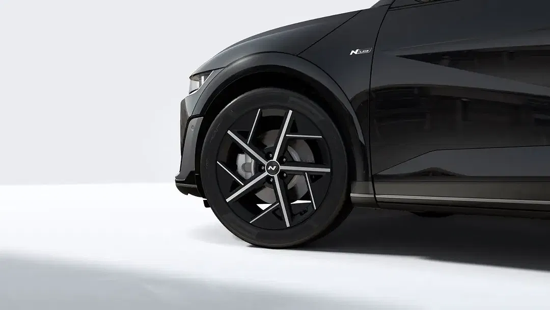 Hyundai IONIQ 4WD N Line X - Thumbnail 8