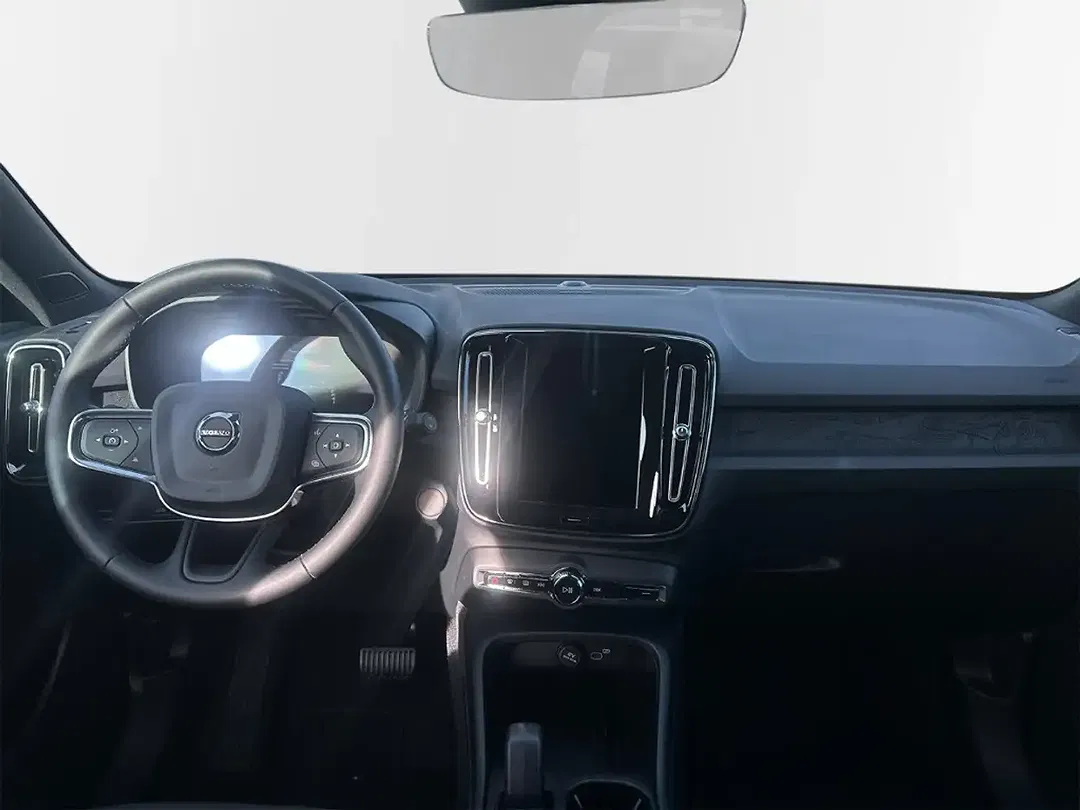 Volvo EX40 Single Motor Extended Range Plus Black Edition - Thumbnail 4