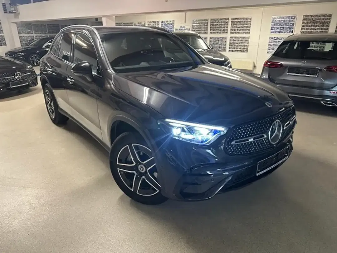 Mercedes-Benz GLC 220 4MATIC AMG Night - Thumbnail 2