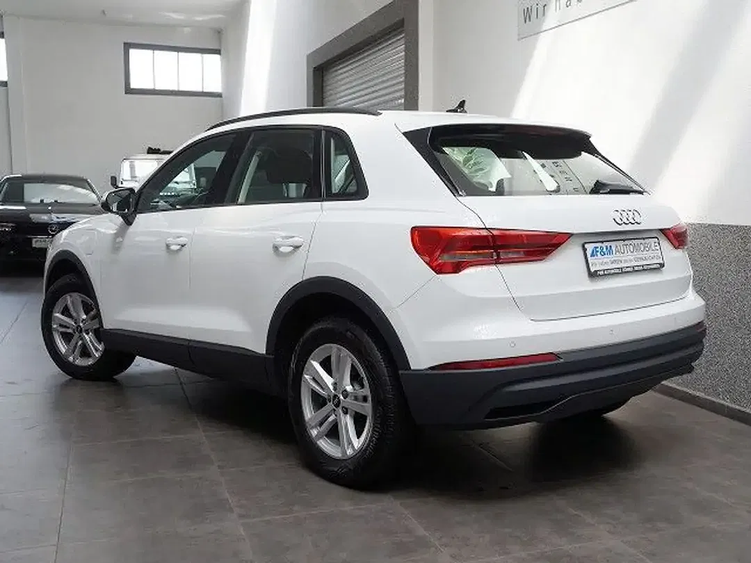Audi Q3 45 TFSI e S tronic - Thumbnail 3
