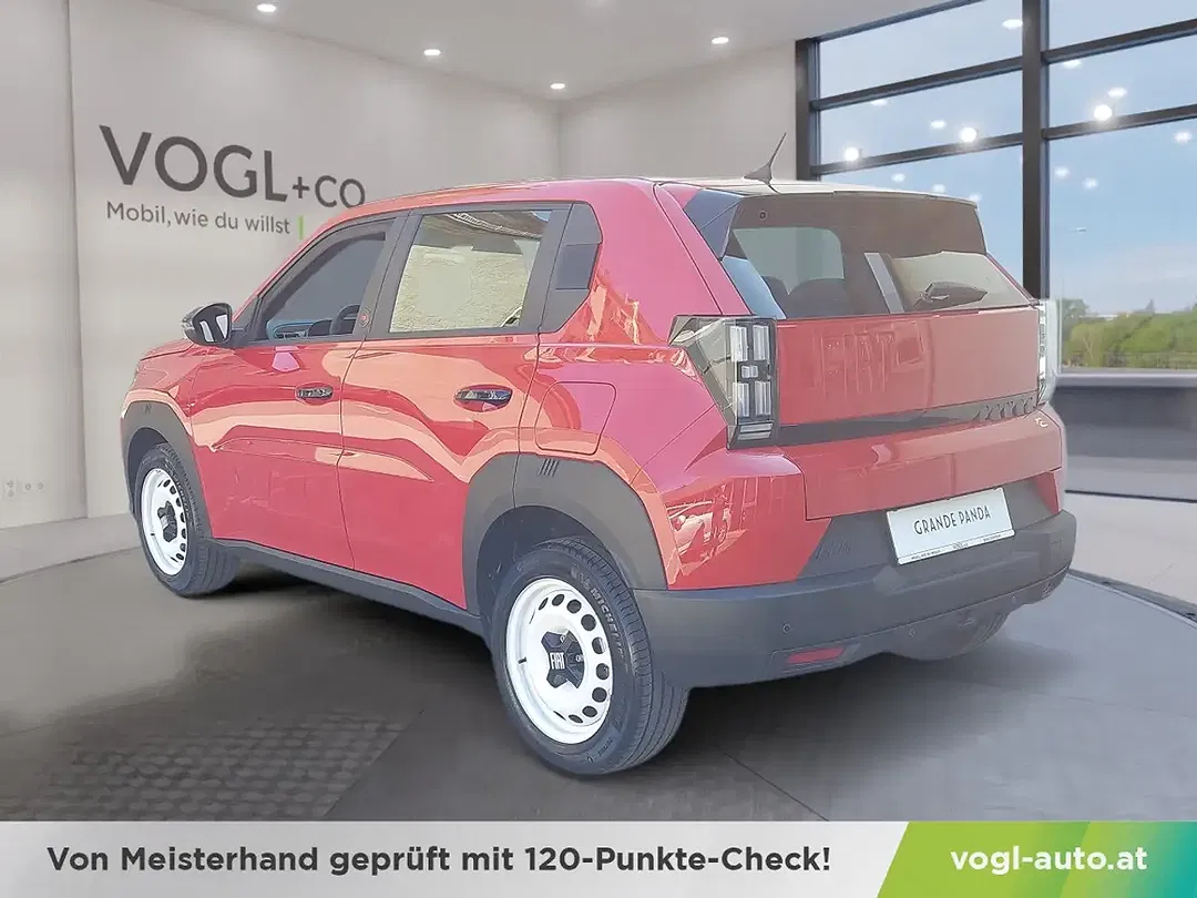 Fiat Grande Panda EV RED - Thumbnail 3