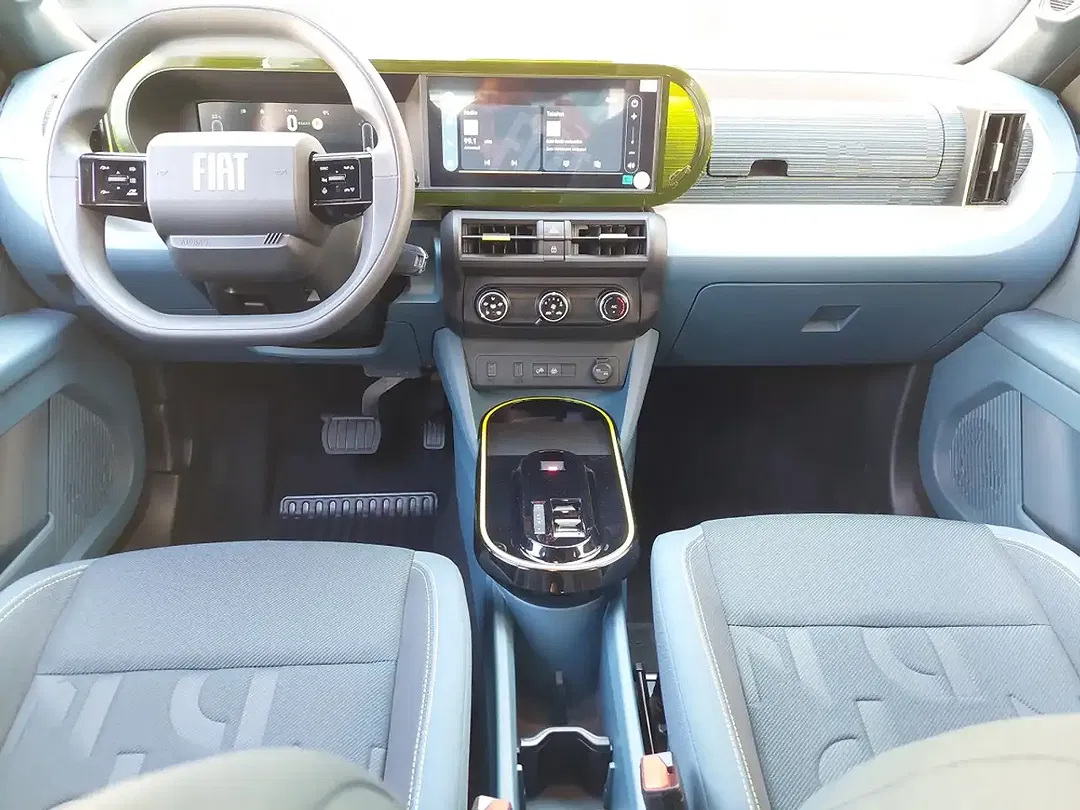 Fiat Grande Panda EV RED - Thumbnail 4