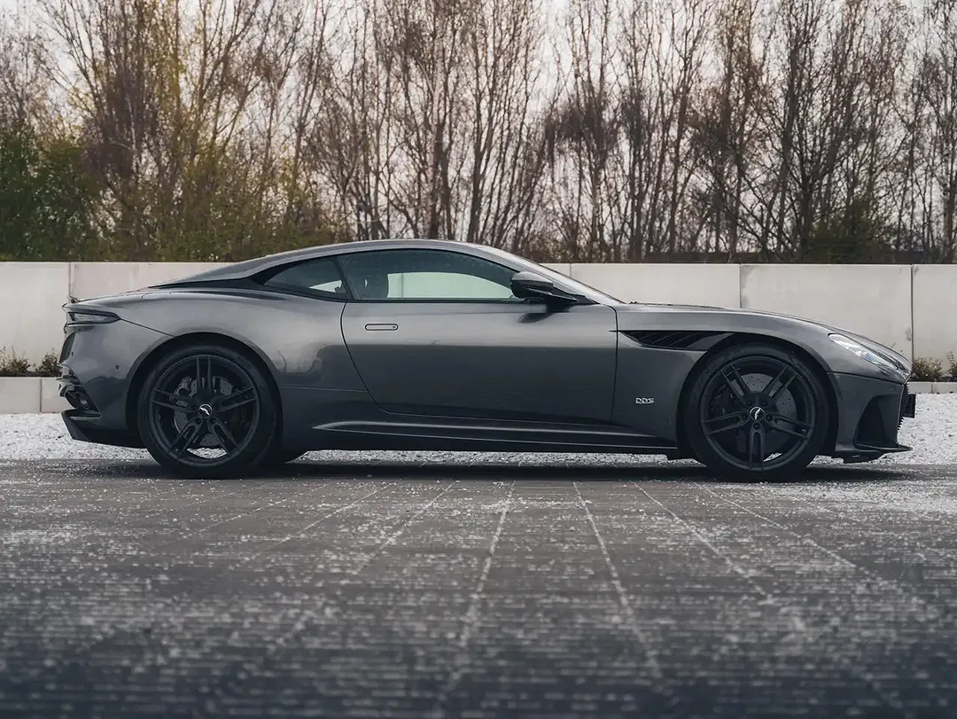 Aston Martin DBS - Thumbnail 5