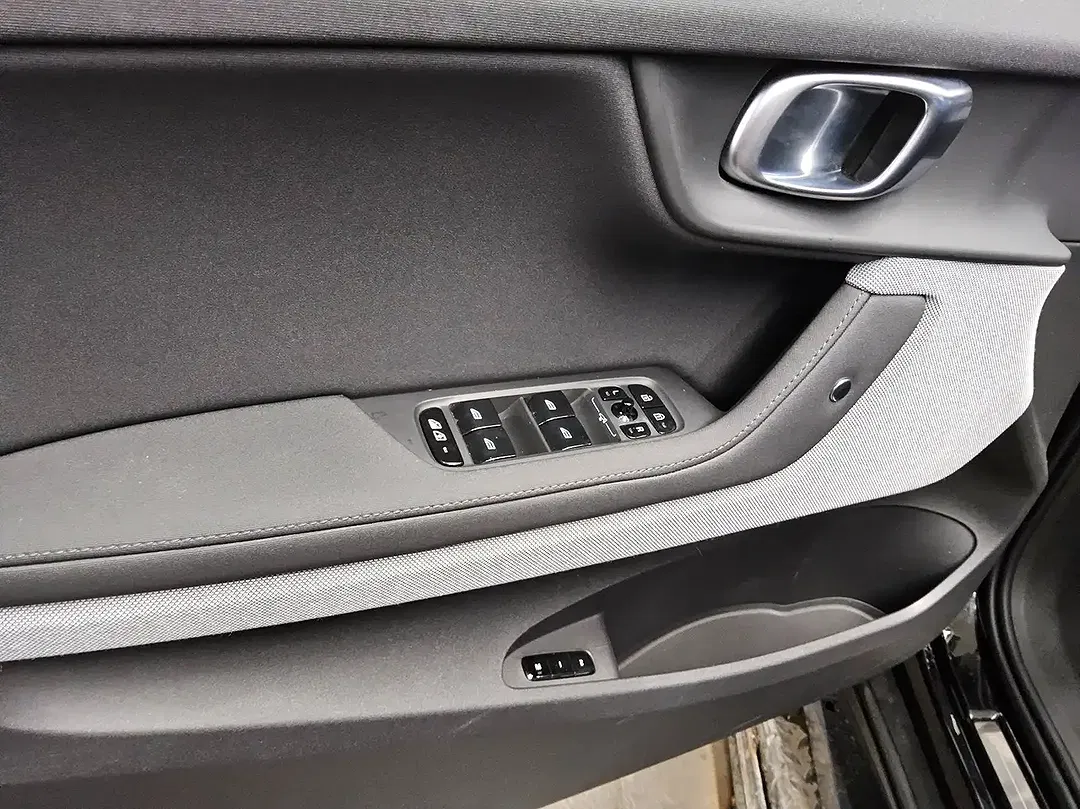 Polestar 2 Standard Range - Thumbnail 9