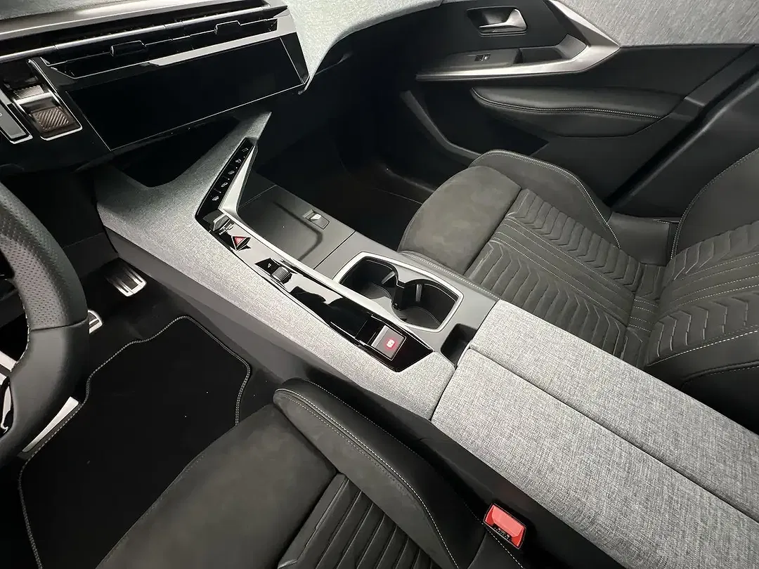 Peugeot 3008 GT - Thumbnail 14