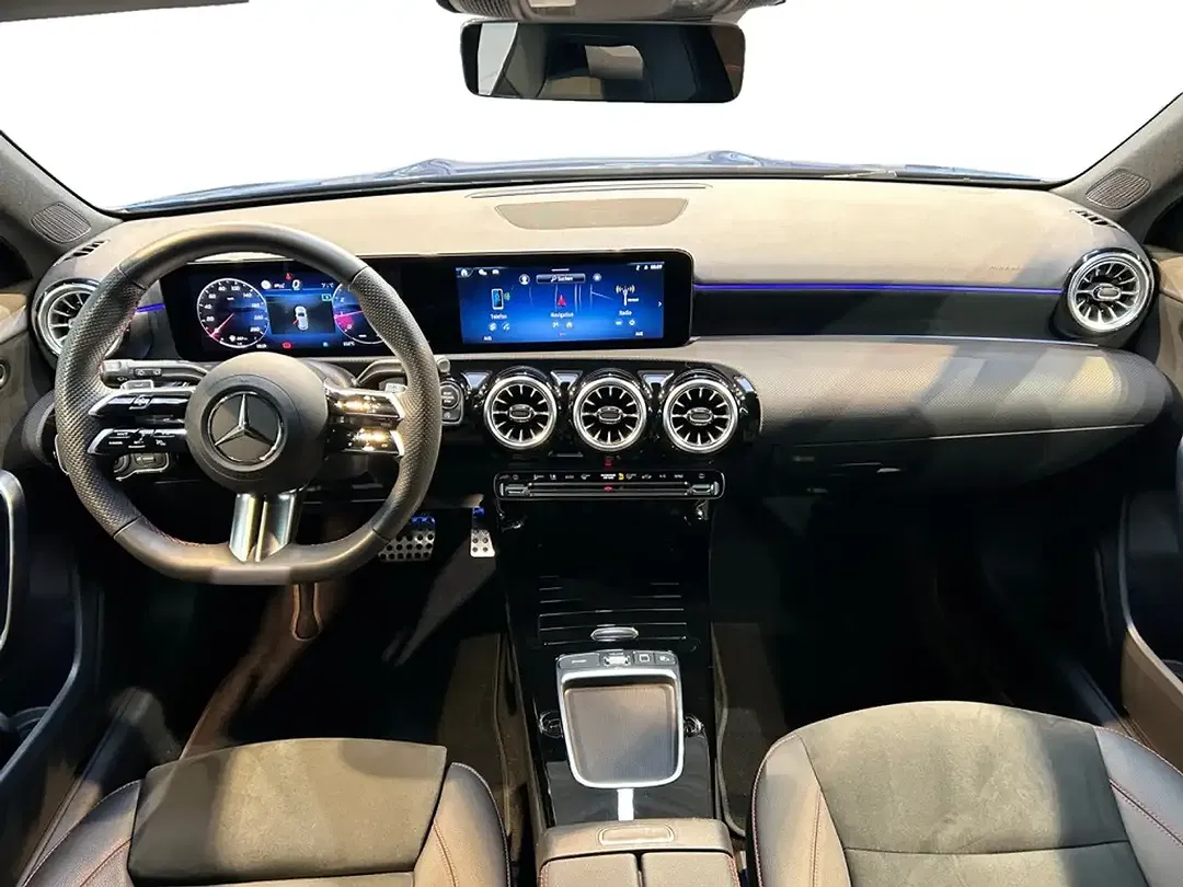 Mercedes-Benz A 200 AUT AMG MBUX Night - foto 14