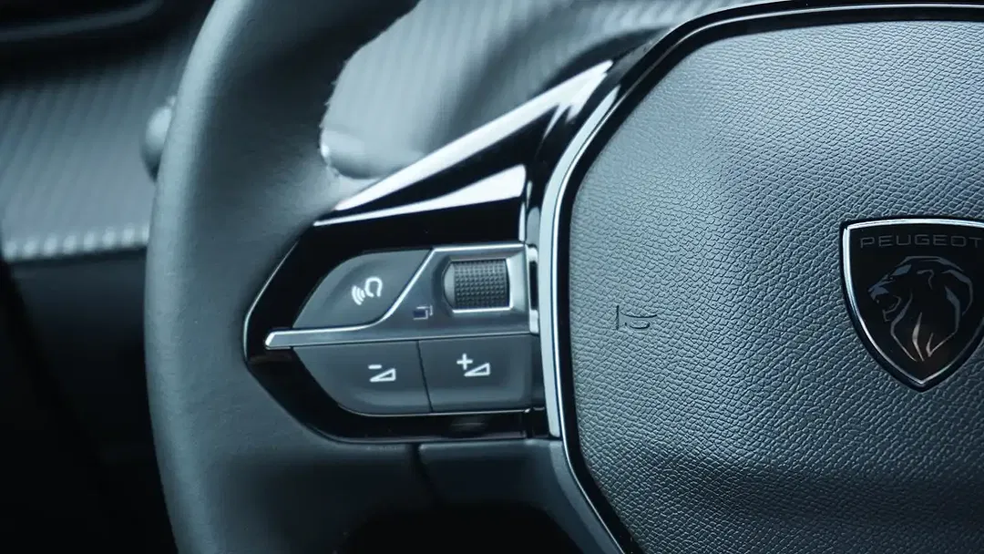 Peugeot 2008 PureTech - Thumbnail 12