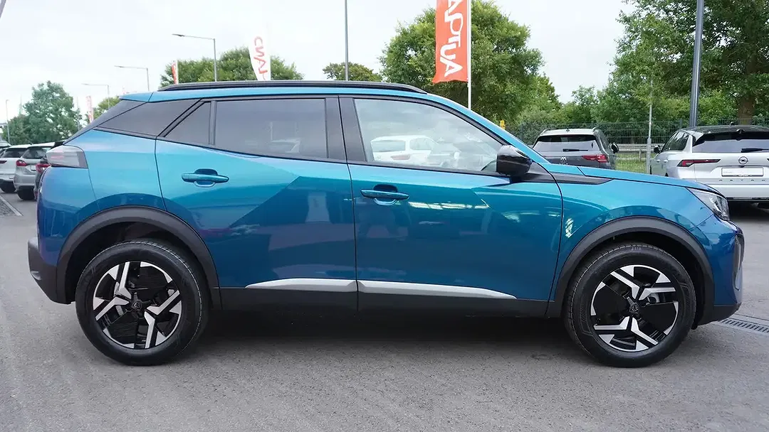 Peugeot 2008 PureTech - Thumbnail 3