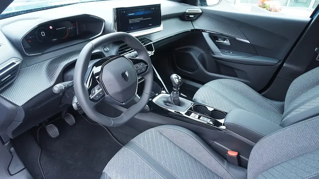 Peugeot 2008 PureTech - Thumbnail 7