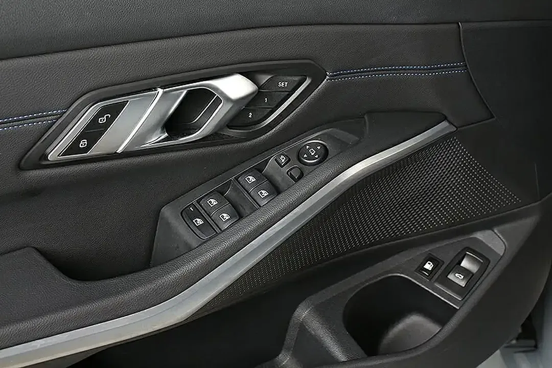 BMW 330 M Sport - Thumbnail 12