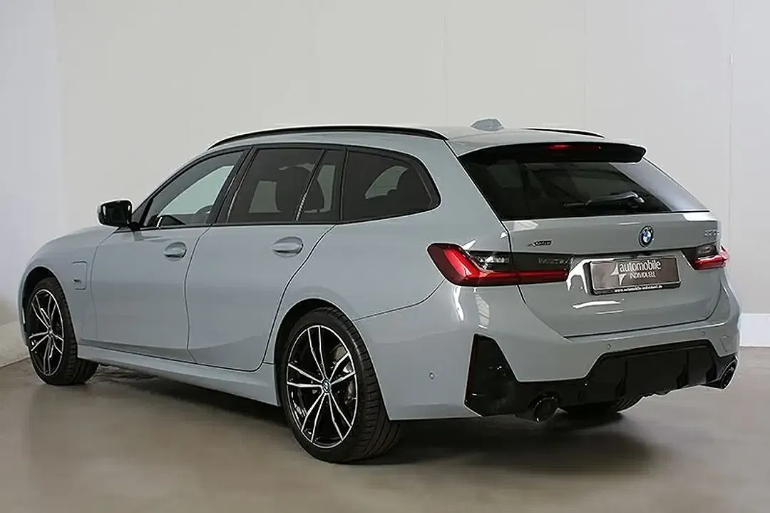BMW 330 M Sport - Thumbnail 2