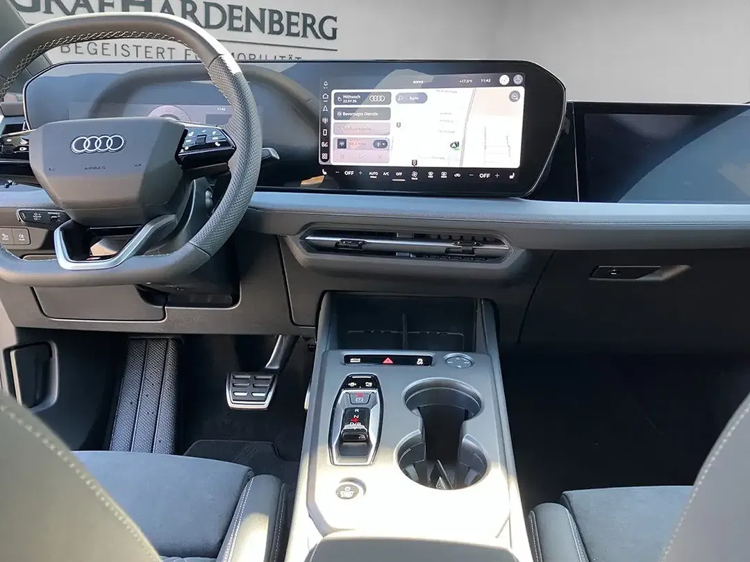 Audi Q4 e-tron quattro performance S line - Thumbnail 14