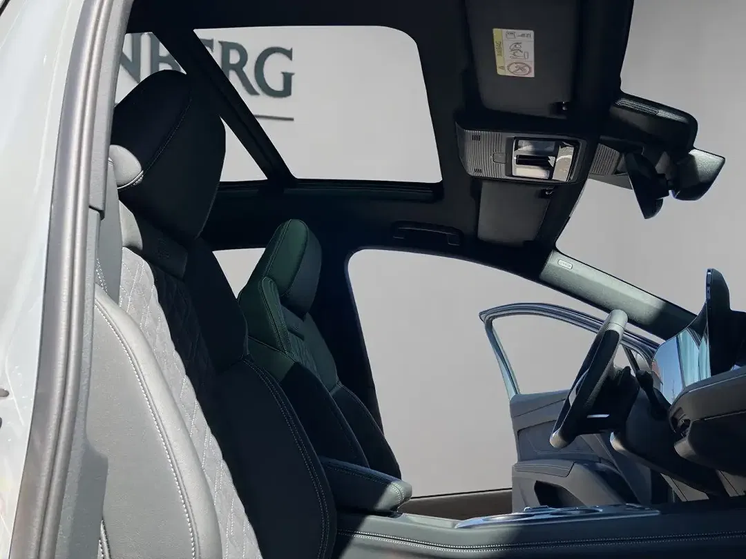 Audi Q4 e-tron quattro performance S line - Thumbnail 9