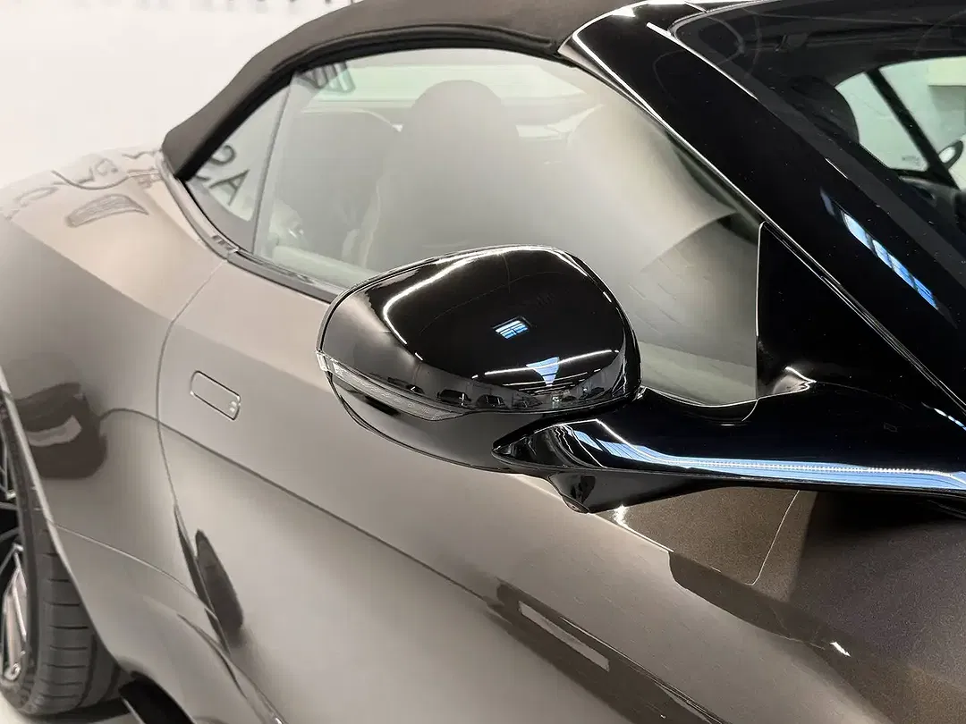 Aston Martin DB12 S Volante - Thumbnail 11