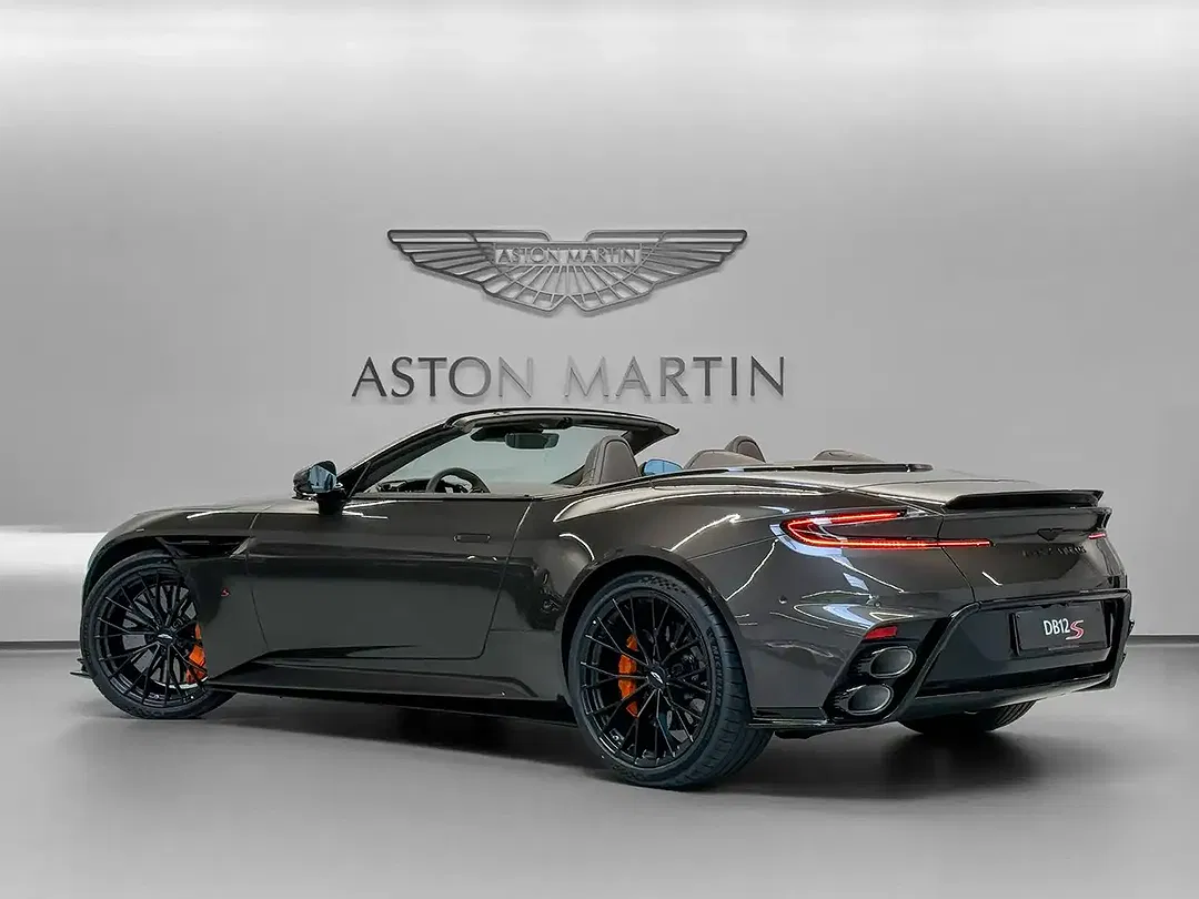 Aston Martin DB12 S Volante - Thumbnail 4