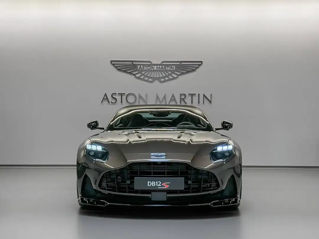 Aston Martin DB12 S Volante - Thumbnail 7