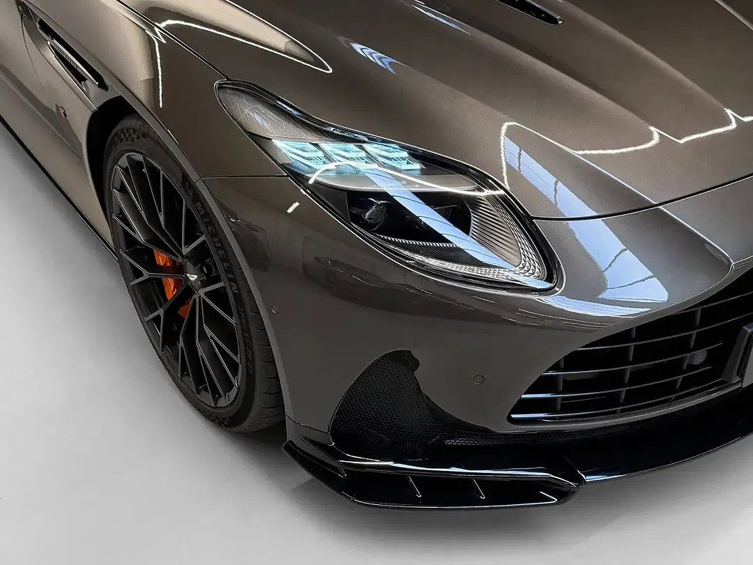 Aston Martin DB12 S Volante - Thumbnail 8