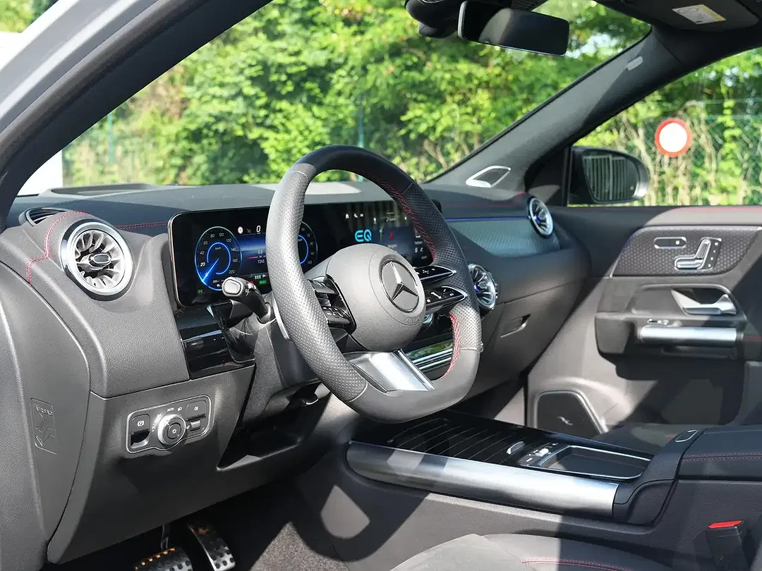 Mercedes-Benz EQA 250 - Thumbnail 9