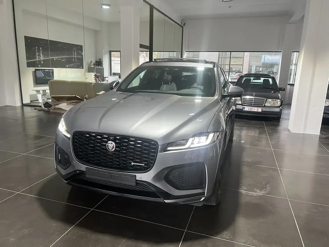 Jaguar F-Pace P400e 2.0 PHEV 4x4 R-Dynamic Black - Afbeelding 1