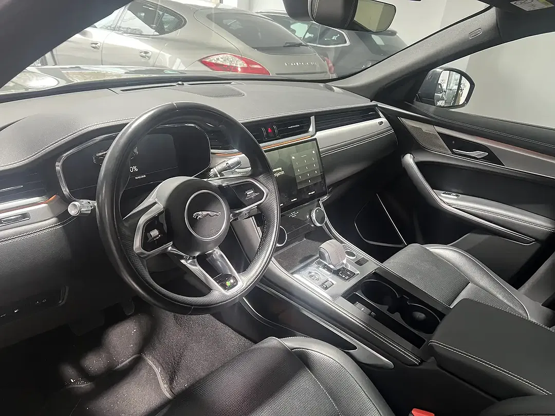 Jaguar F-Pace P400e 2.0 PHEV 4x4 R-Dynamic Black - Thumbnail 11