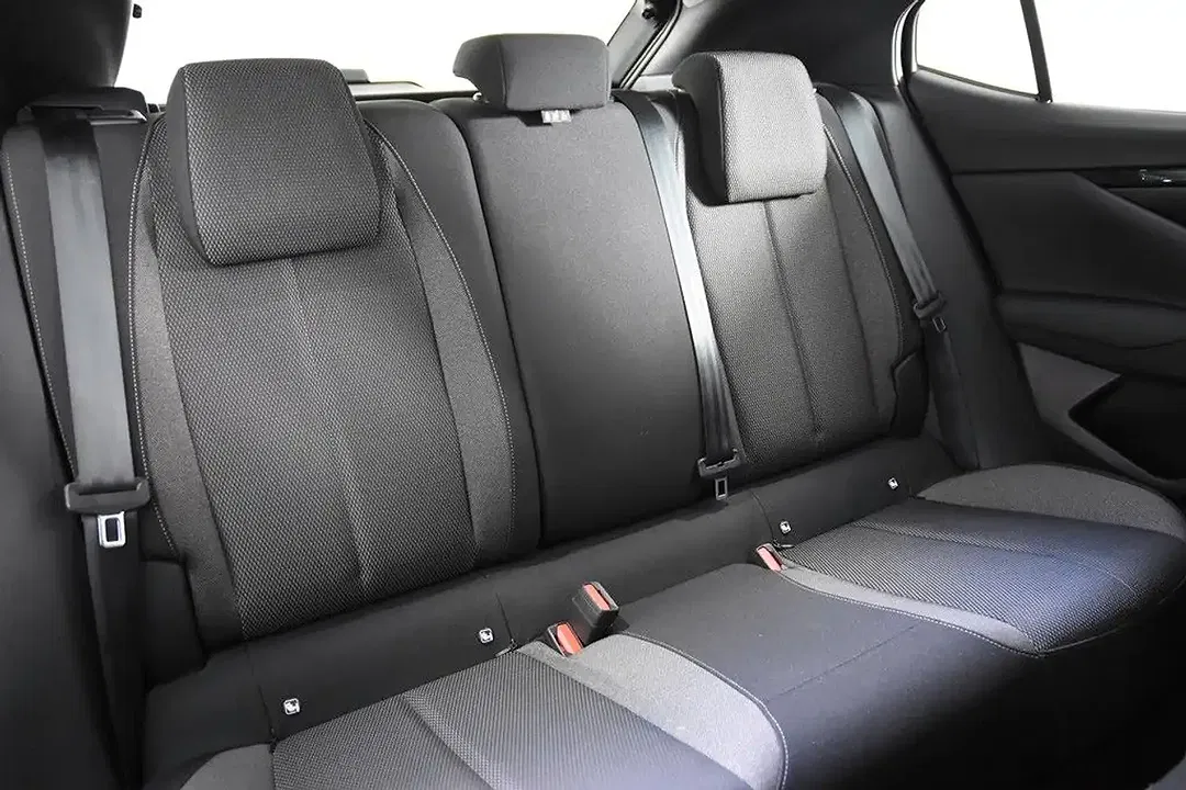 DS Automobiles DS 4 - Thumbnail 10