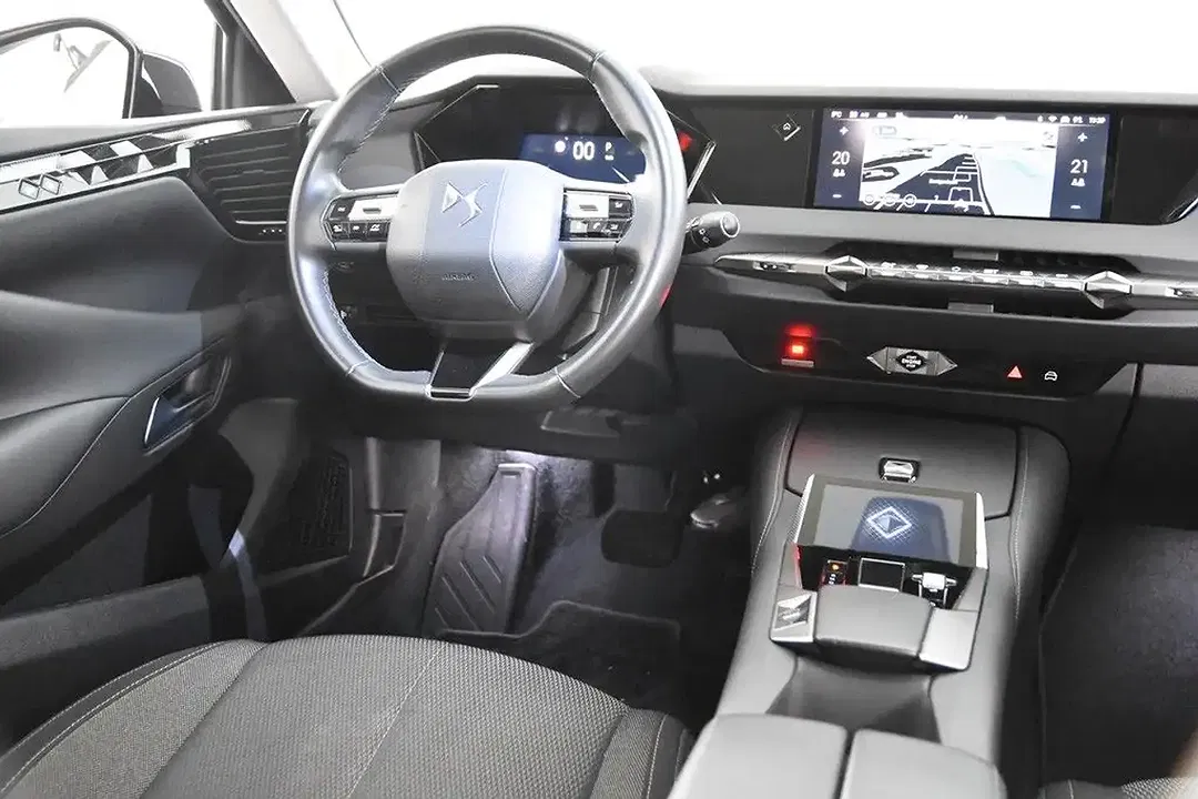 DS Automobiles DS 4 - Thumbnail 12