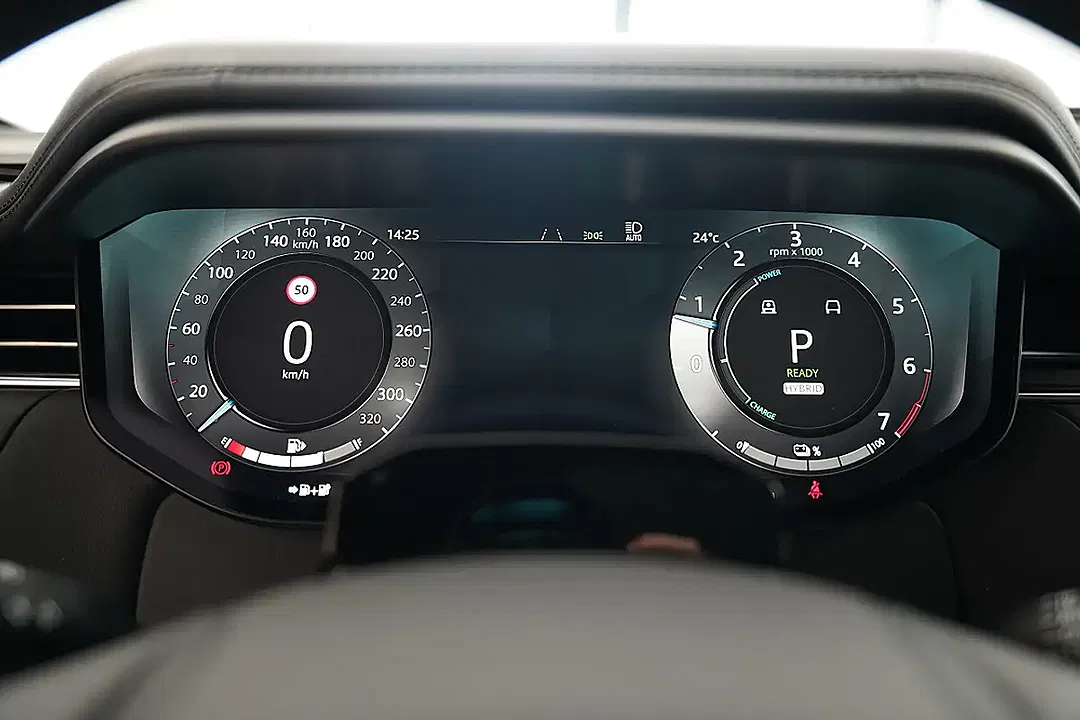 Land Rover Range Rover Sport P550e Hybrid - Thumbnail 13