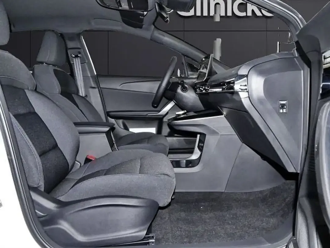 MG MG4 Standard - Thumbnail 3