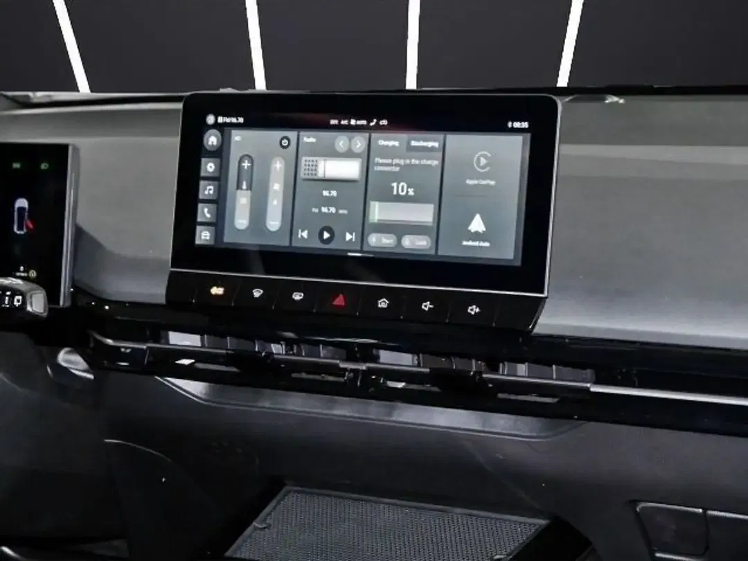 MG MG4 Standard - Thumbnail 7