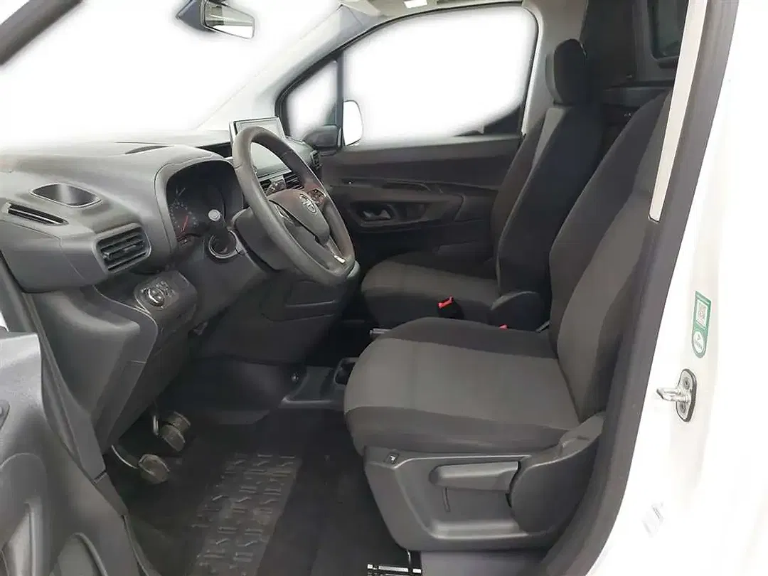 Opel Combo - Thumbnail 8