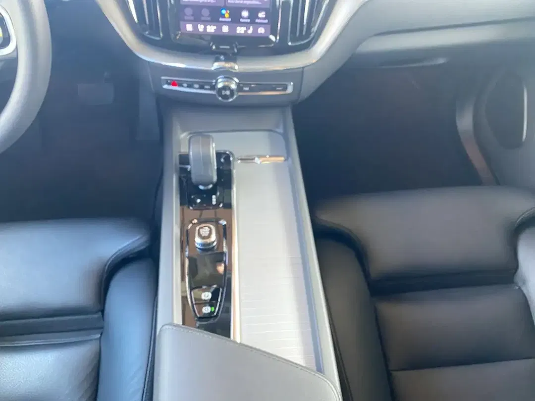 Volvo XC60 T6 Recharge Inscription - Thumbnail 9