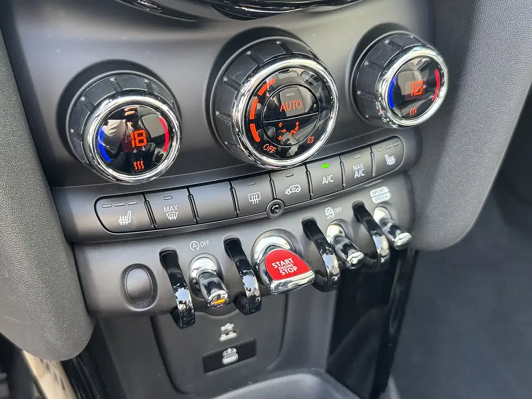 MINI Cooper Cabrio 1.5 - Thumbnail 10